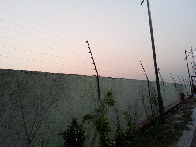 Perimeter Electric Security Fencing System Protection Palisade Solar Electronic Gallagher Power Nemtek Outdoor Residential Wall Boundary Fence Steel Net Gate